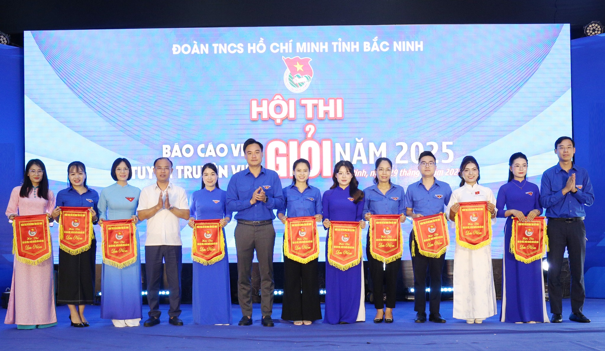 Về Đoàn TNCS Hồ Chí Minh