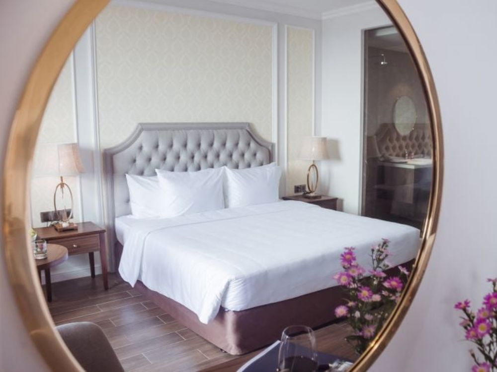 Deluxe city view with balcony