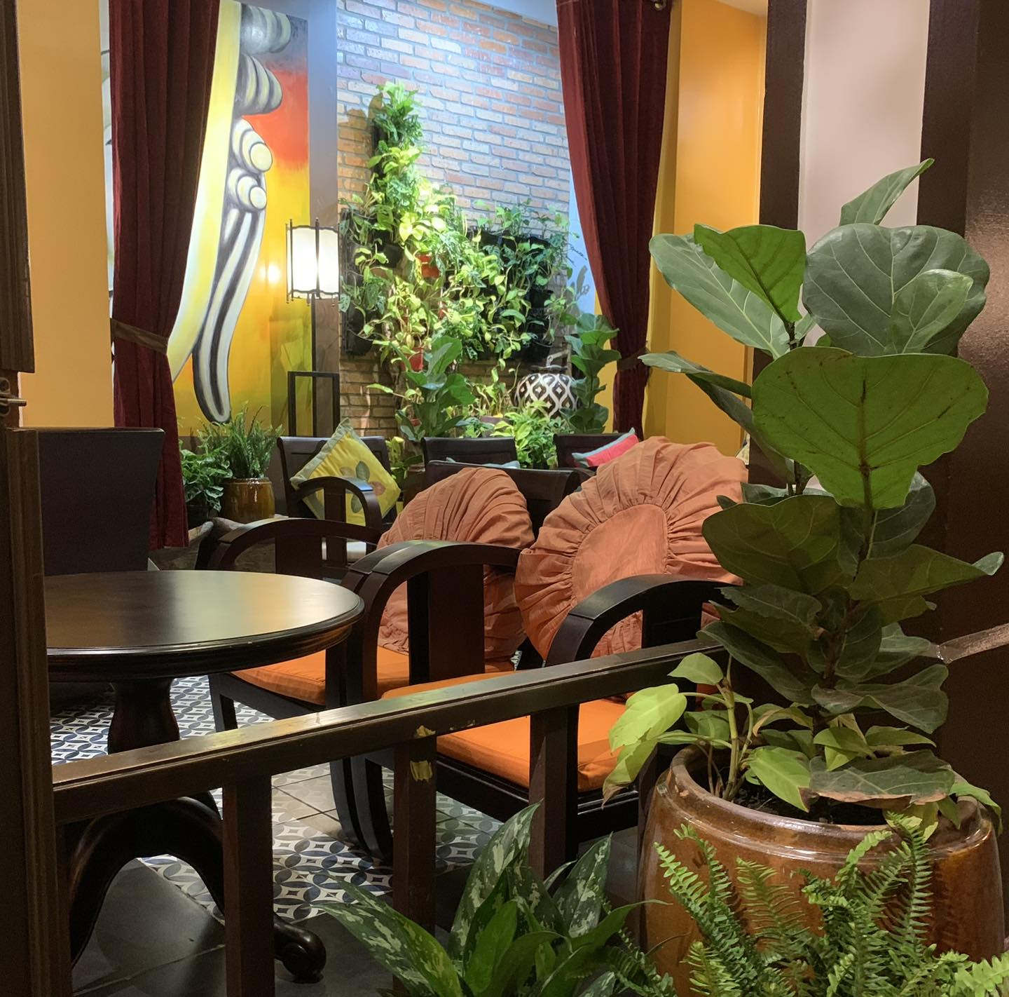 Nhân viên, Tiền thưởng & An toàn tài sản