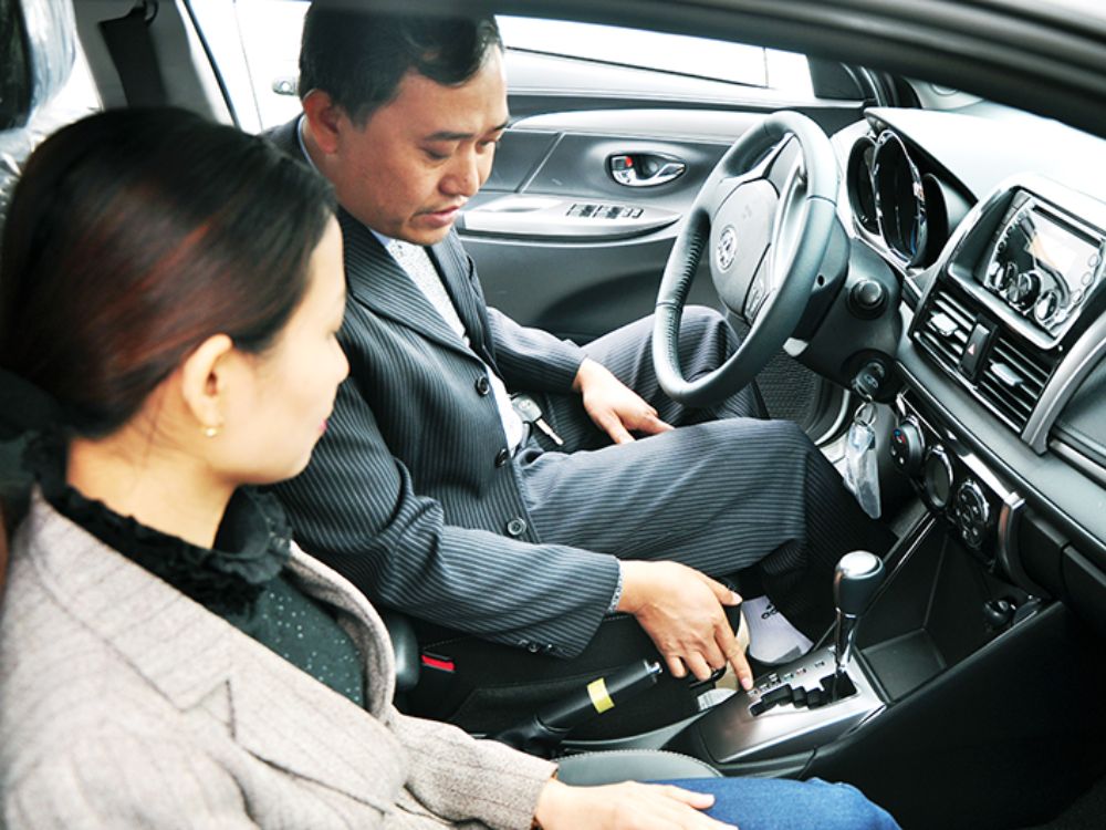 Bổ túc tay lái xe số sàn, số tự động