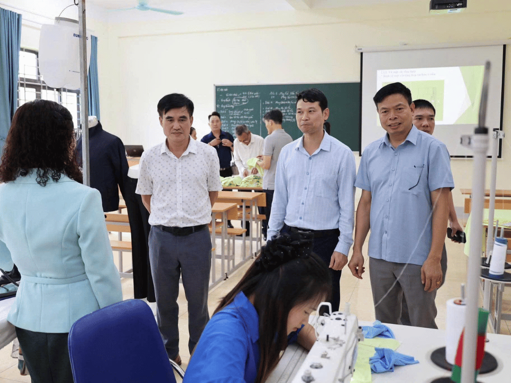 Tổ chức bộ máy