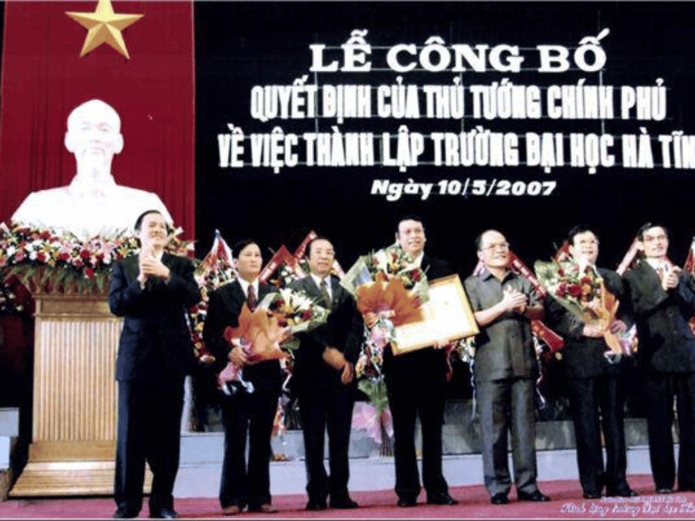 Giới thiêu vè trường đại học