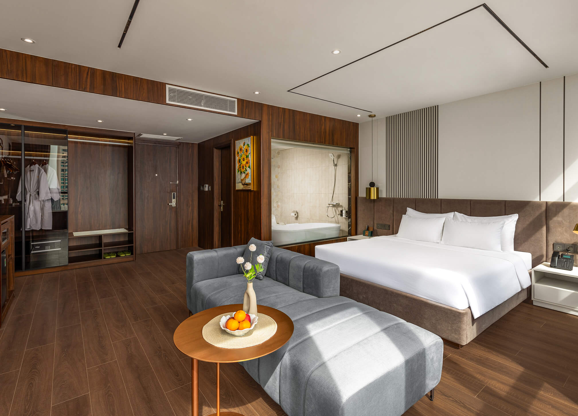 Grand Suite Partial Ocean View