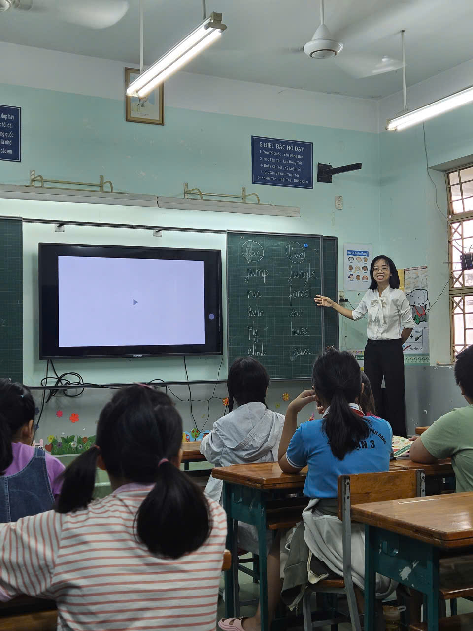 Học tiếng Anh theo cách Chủ động – Tự tin – Tự nhiên”