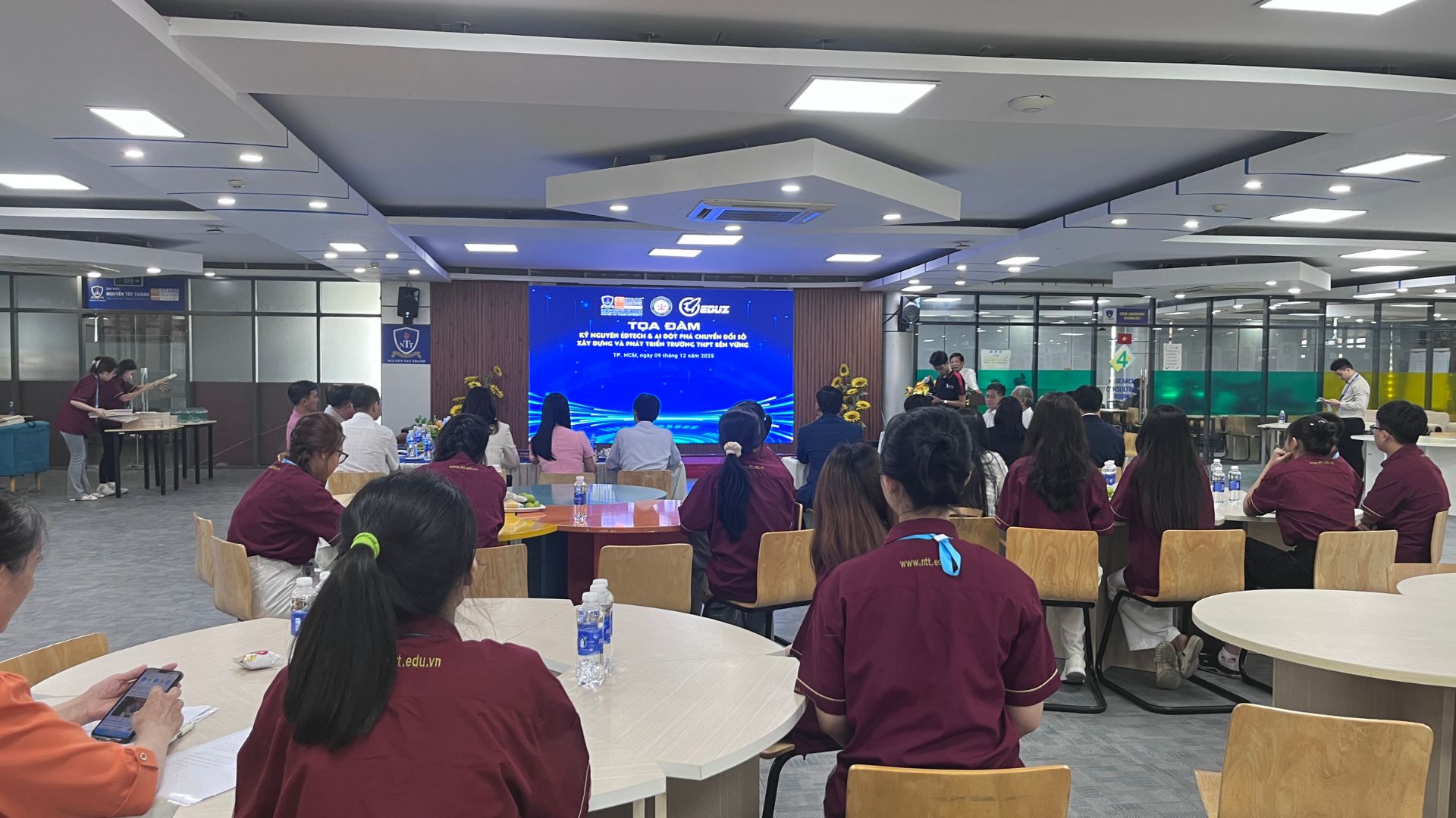 Không gian chia sẻ của những người tiên phong