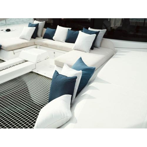 Du Thuyền Regent Thuê Riêng – 12 Khách (19h45 - 22h15)