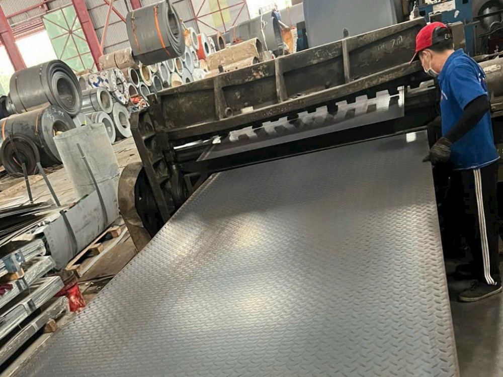 4. Thép gân cán nóng