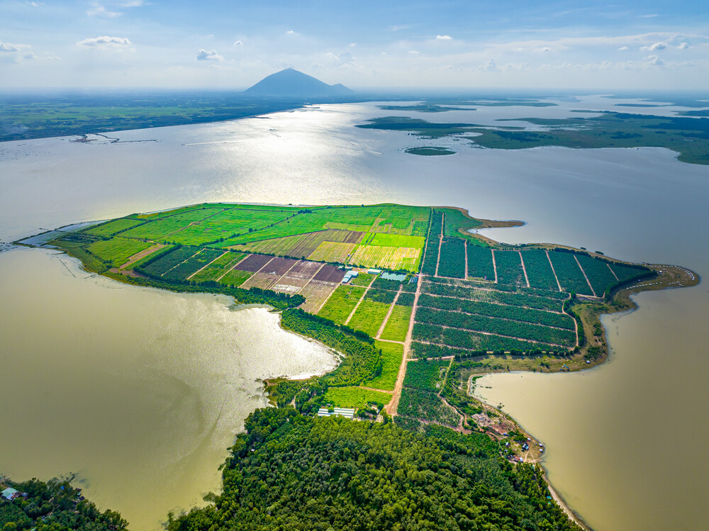 Điều kiện tự nhiên và khí hậu