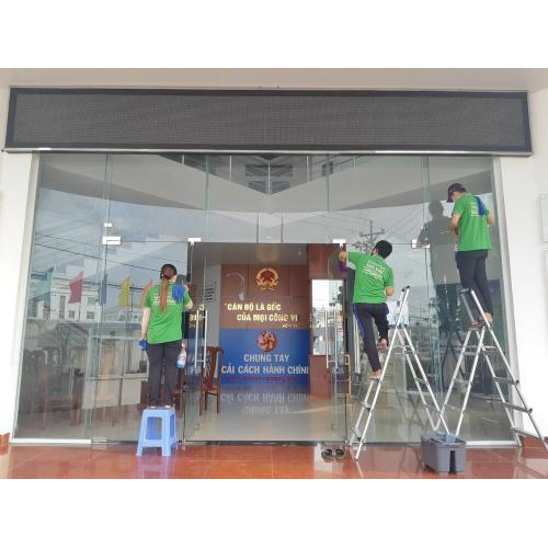 Sản phẩm và dịch vụ