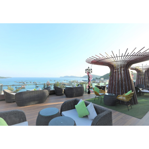 PH Rooftop Bar & Lounge