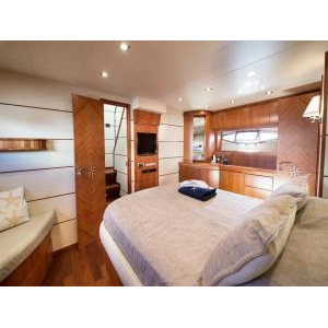 Du Thuyền Raffaeli Ontera 70